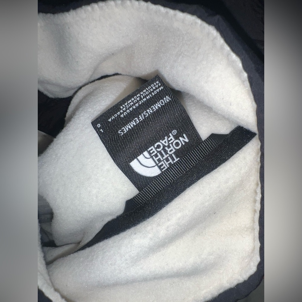 North face jacket - Picture 3 of 3